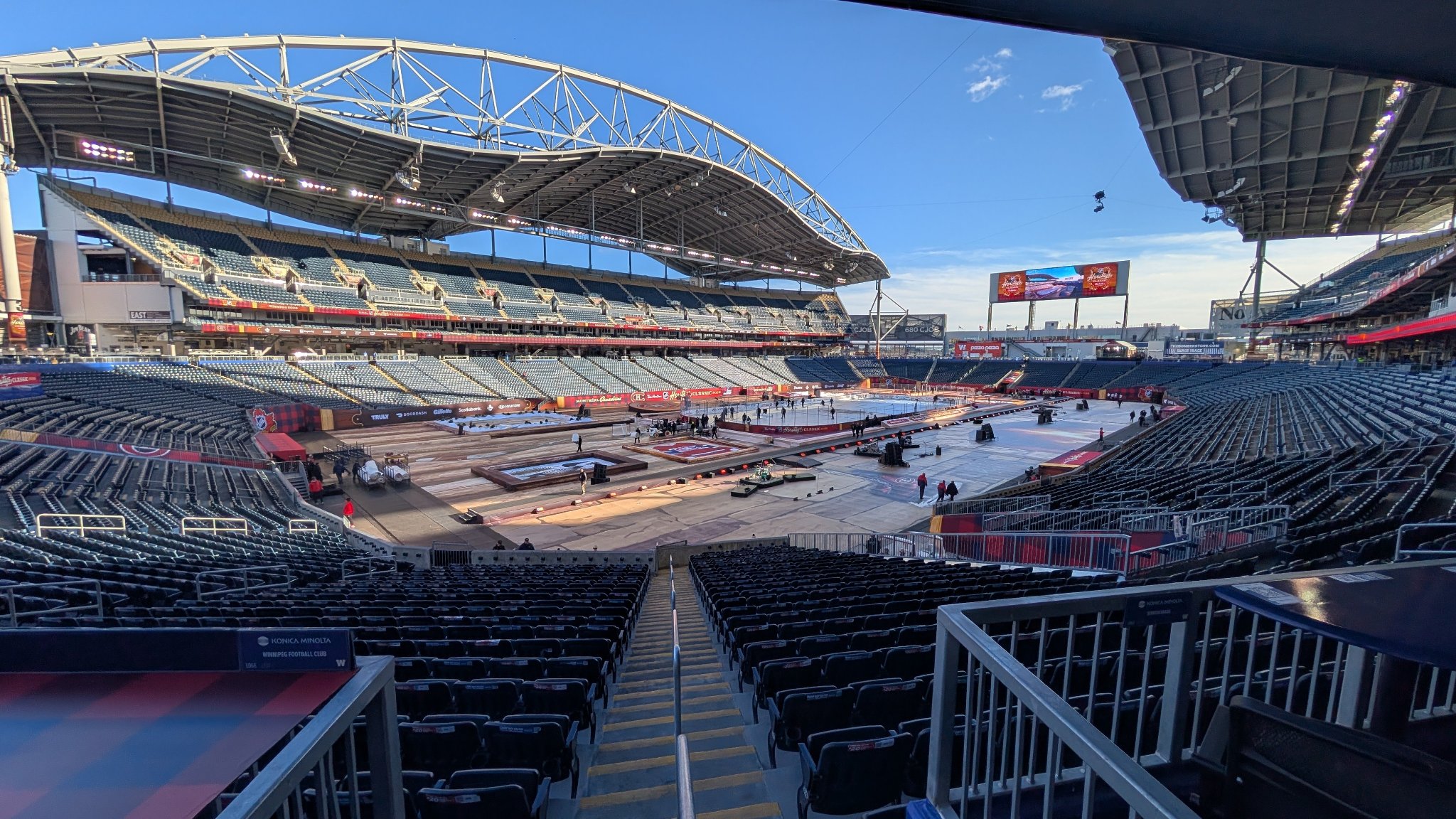 Le Princess Auto Stadium de Winnipeg en préparation pour la Classique Héritage