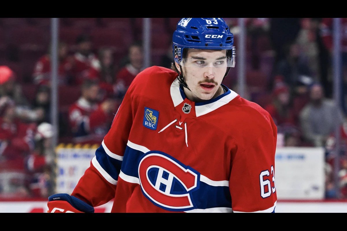 Florian Xhekaj en chandail rouge des Canadiens