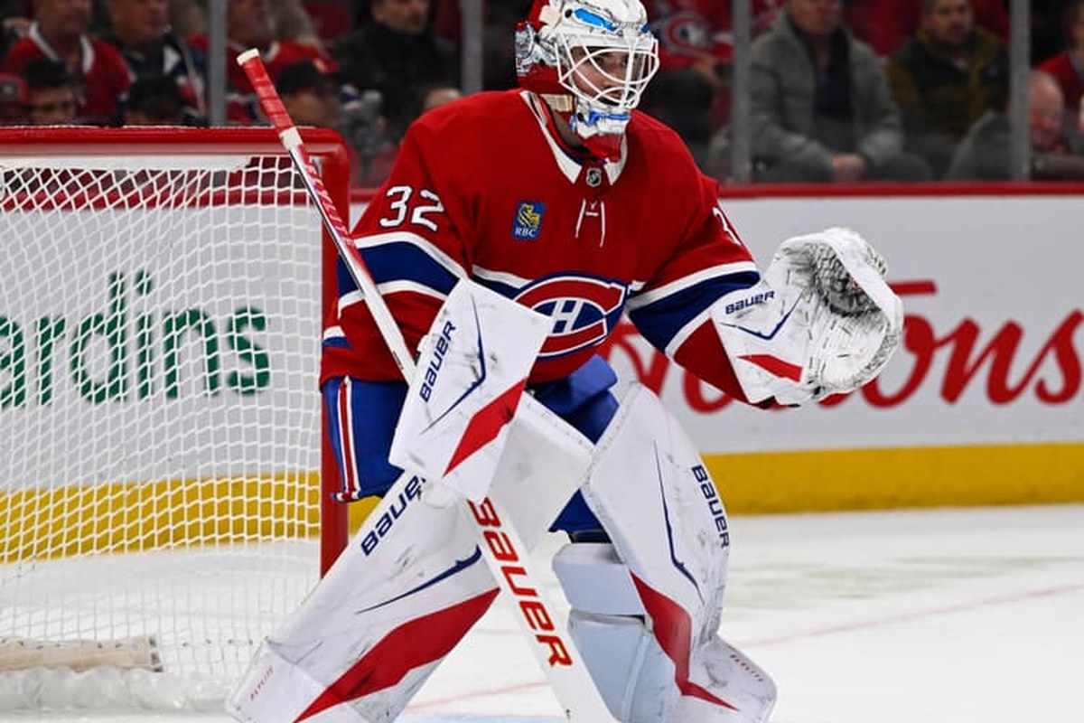 Jacob Fowler, numéro 32 des Canadiens, devant son filet