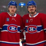 Florian et Arber Xhekaj en chandail rouge des Canadiens de Montréal