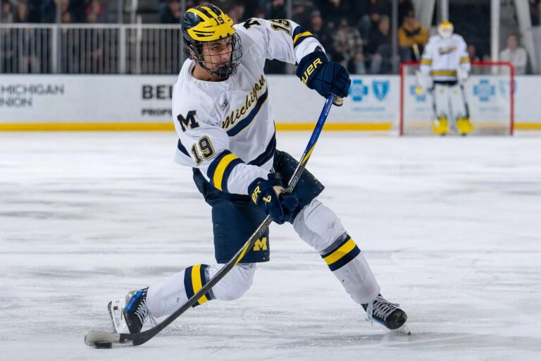 Michael Hage avec les Wolverines du Michigan
