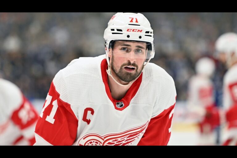 Elliotte Friedman ne ferme pas la porte à l&rsquo;idée de voir Dylan Larkin à Montréal