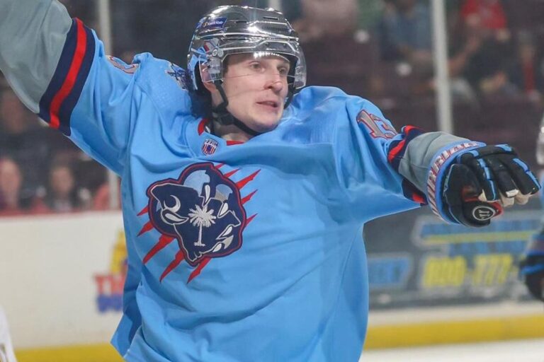 Aleksandr Legkov avec les IceCats de Pee Dee