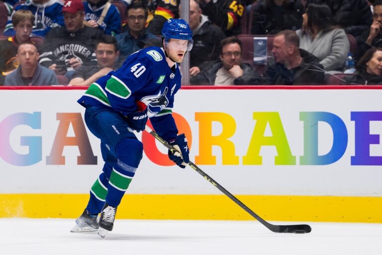 Maietta Sports propose un échange qui amènerait Elias Pettersson à Montréal