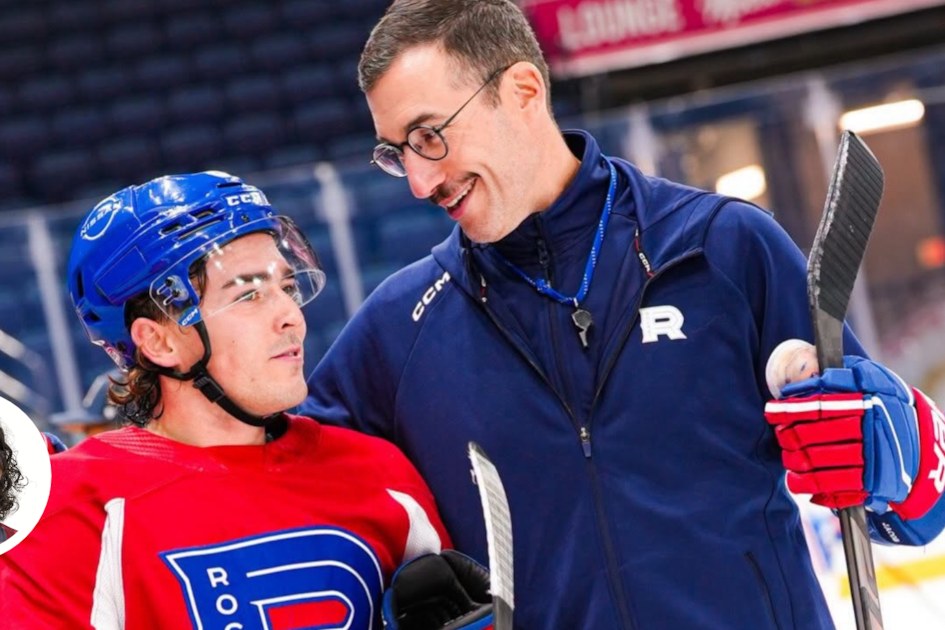L'entraîneur-chef Daniel Jacob avec un joueur du Rocket de Laval
