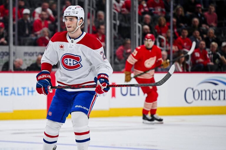Juraj Slafkovsky quitte l&rsquo;entraînement la bouche en sang après une rondelle au visage