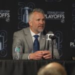 Martin St-Louis en point de presse