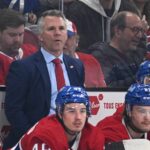 Martin St-Louis derrière le banc des Canadiens de Montréal