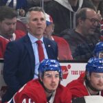 Martin St-Louis derriere le banc des Canadiens