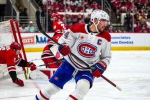 Nick Suzuki célèbre un but du Canadien