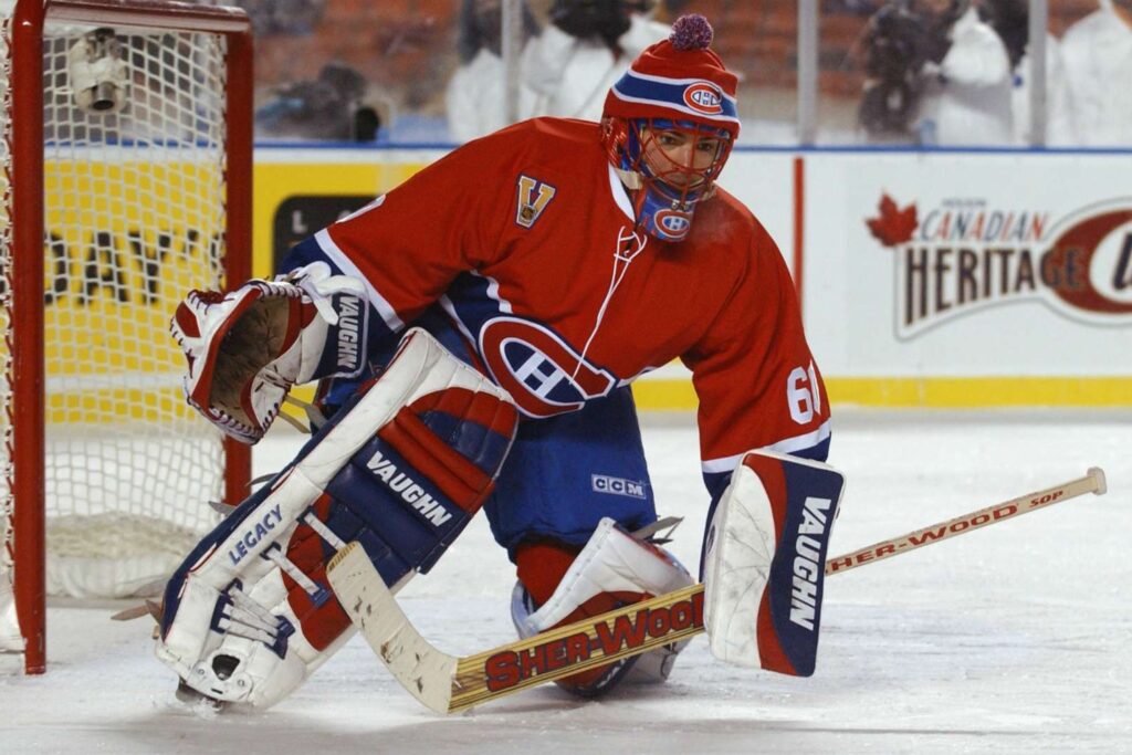 José Théodore, gardien des Canadiens de Montréal, devant son filet lors de la Classique Héritage
