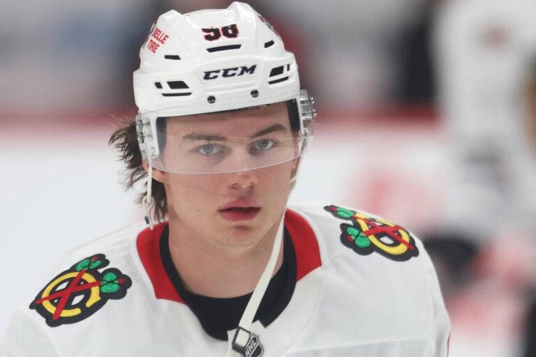 Préserver une avance de deux buts : le Canadien et les Blackhawks partagent le même problème