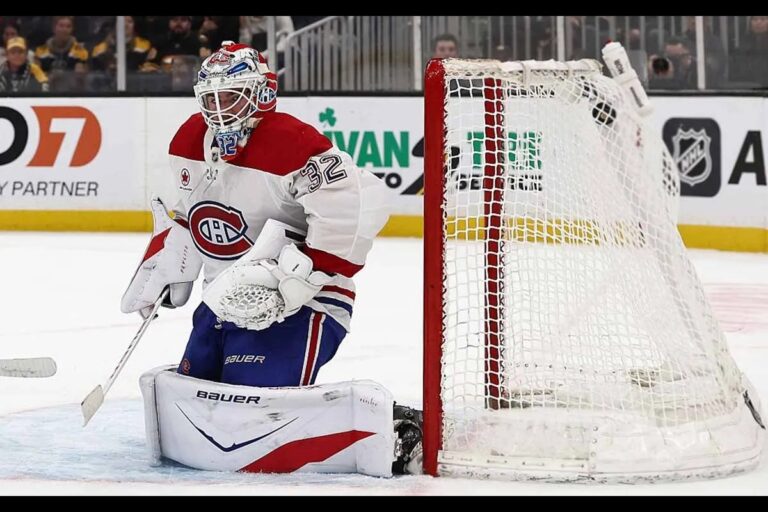 Jacob Fowler devant son filet en chandail blanc du Canadien